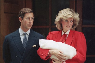 Princesė Diana 1984-ųjų rugsėjo 16-ąją visuomenei pristatė antrą sūnų Harry