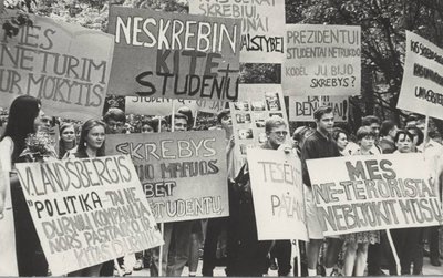 1998 Studentų piketas dėl Kongresų rūmų suteikimo