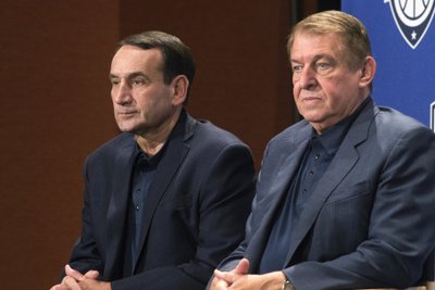 Mike'as Krzyzewski ir Jerry Colangelo