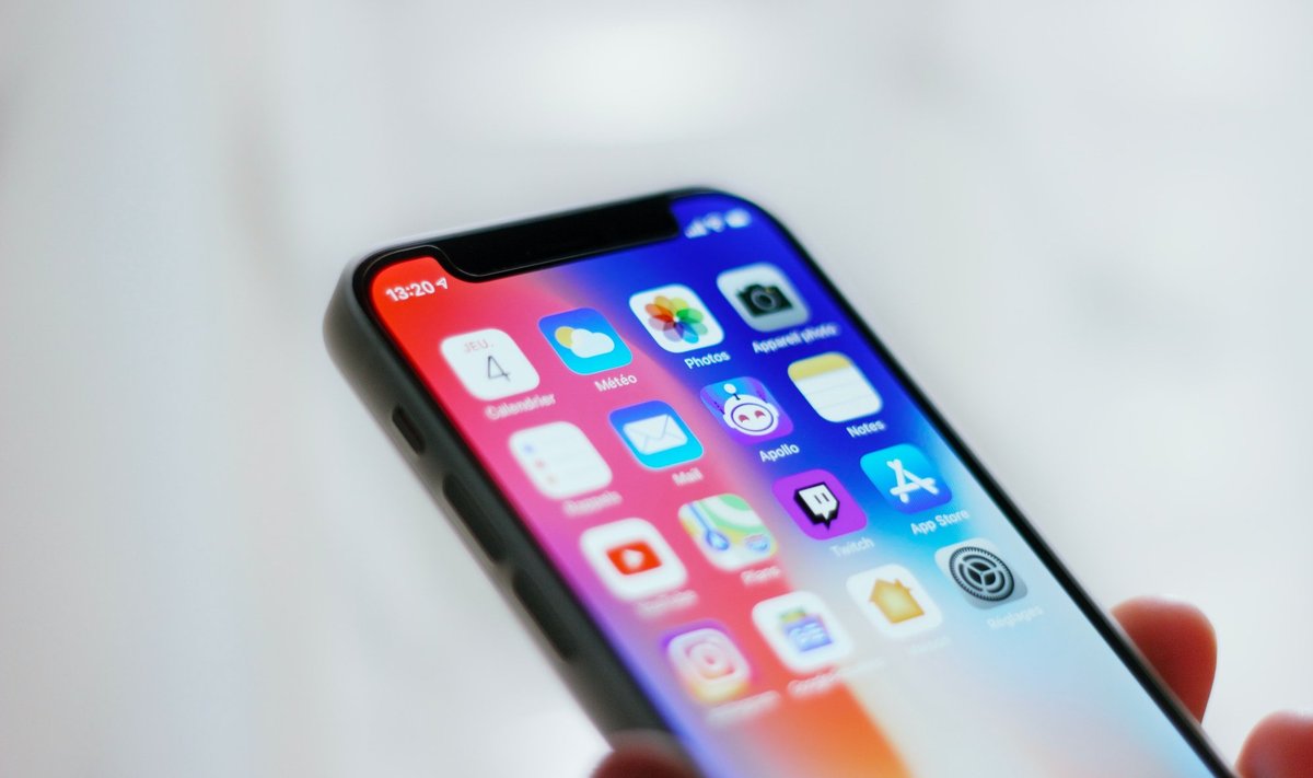 Spaudai Sekmadienį laikrodžius suksime atgal: štai kodėl telefonui reikia itin ...