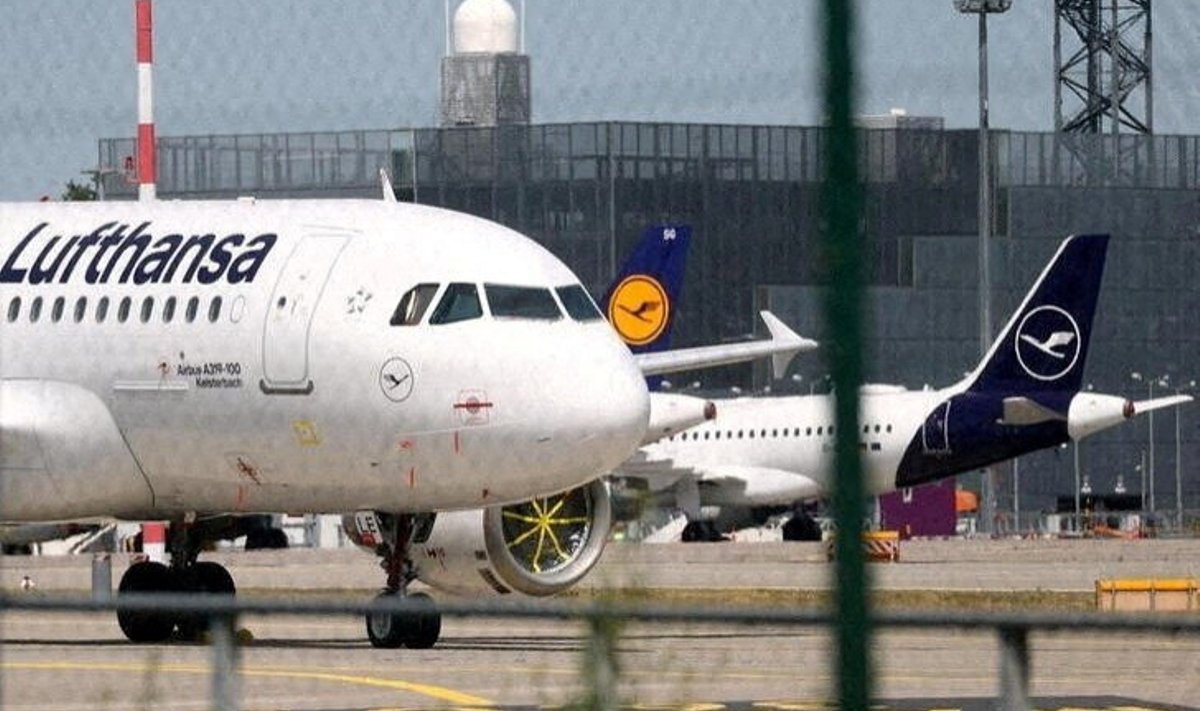 „Lufthansa“ pranešė iki rugpjūčio 7 d. vengsianti skrydžių Irako ir Irano oro erdvėje