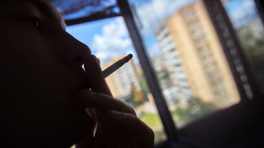 Ar nikotinas padeda išvengti Parkinsono, Alzheimerio ligų bei autizmo?