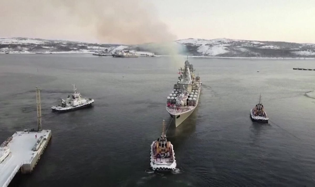 Rusijos veiksmus atidžiai stebi Vakarai: rusai surengė karines pratybas Arkties vandenyne