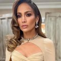 Išdavė, kad 4 kartą besiskirianti Jennifer Lopez turi rimtų bėdų: esą taip laižosi skyrybų žaizdas