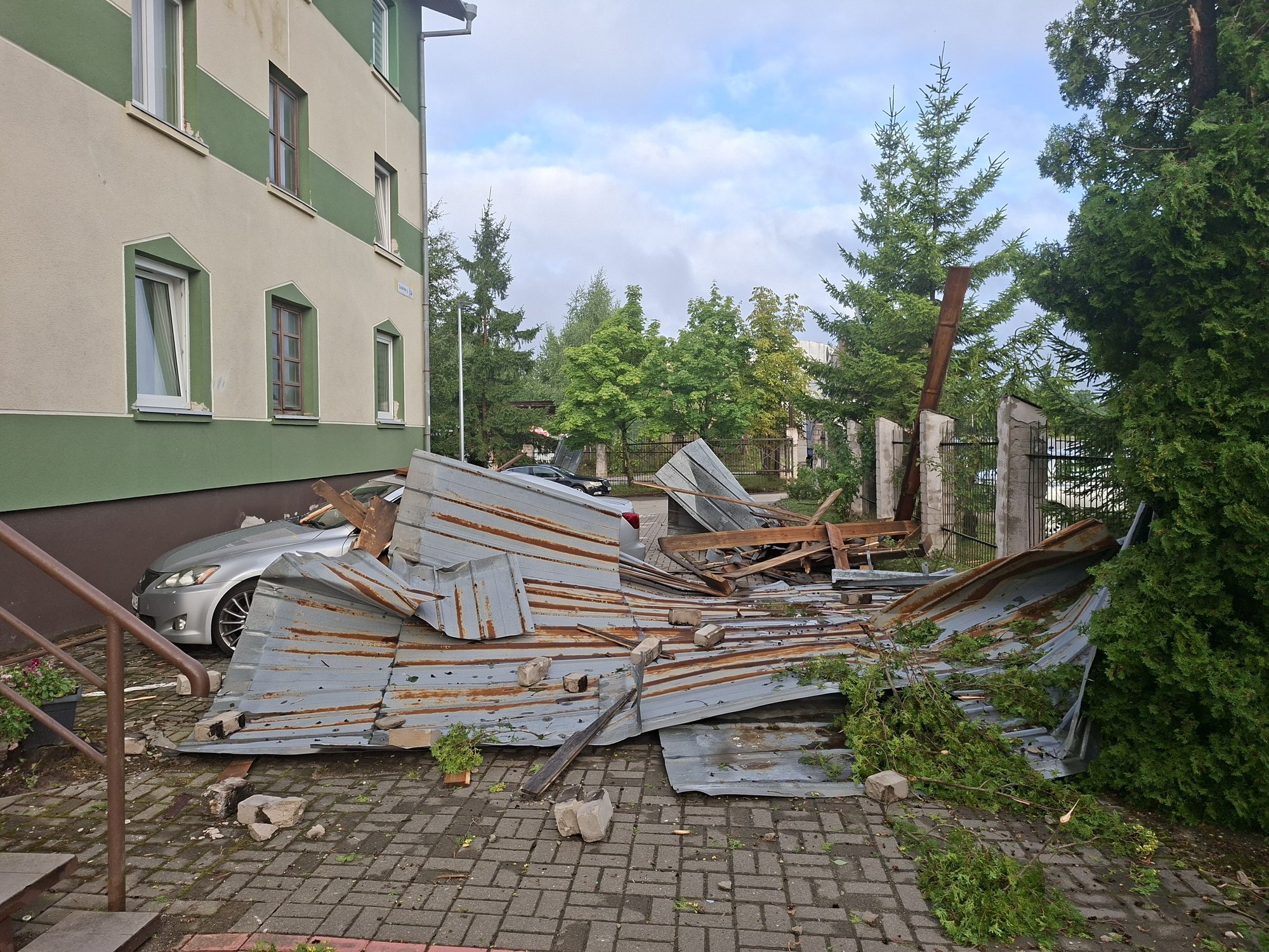 Storms wreak havoc in Vilnius – latest information from firefighters