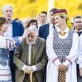 Tradicija tęsiama: visa Lietuva susivienijo Tautiškai giesmei