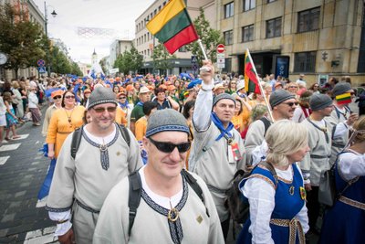 Šventinė Dainų šventės dalyvių eisena