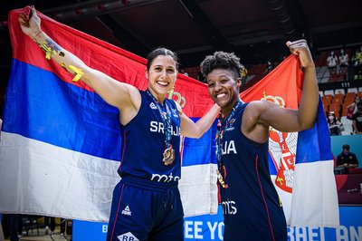 Saša Cadjo, Yvonne Anderson