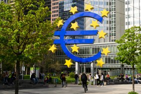 ECB laukia sudėtingas posėdis birželį: baiminamasi dėl muitų poveikio ekonomikai