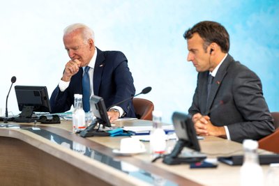 Joe Biden Emmanuel Macron 