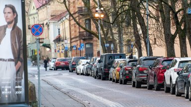 Водитель возмущен порядком оплаты за парковку: это просто грабеж