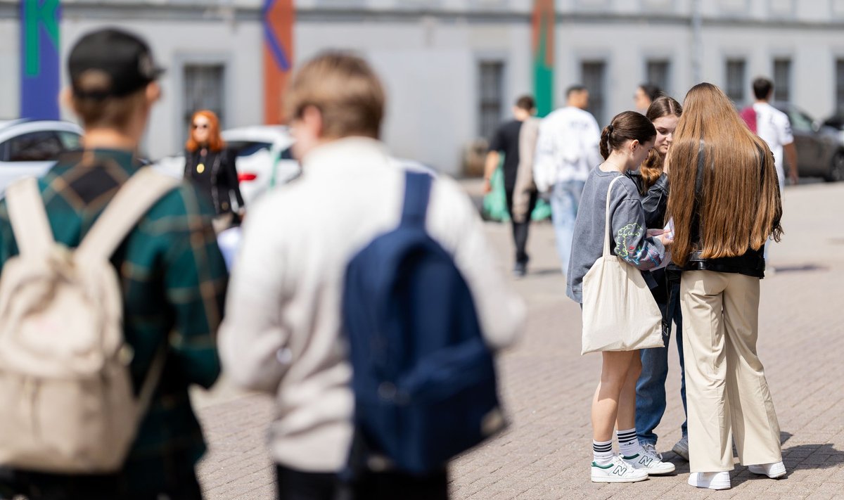 Moksleivių sąjunga klaidą brandos egzaminų rezultatuose vadina absurdiška: jaunuoliams tai kelia paniką