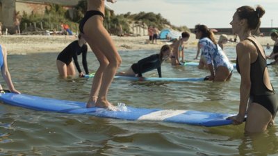 „Surf Camp“ banglenčių akademija