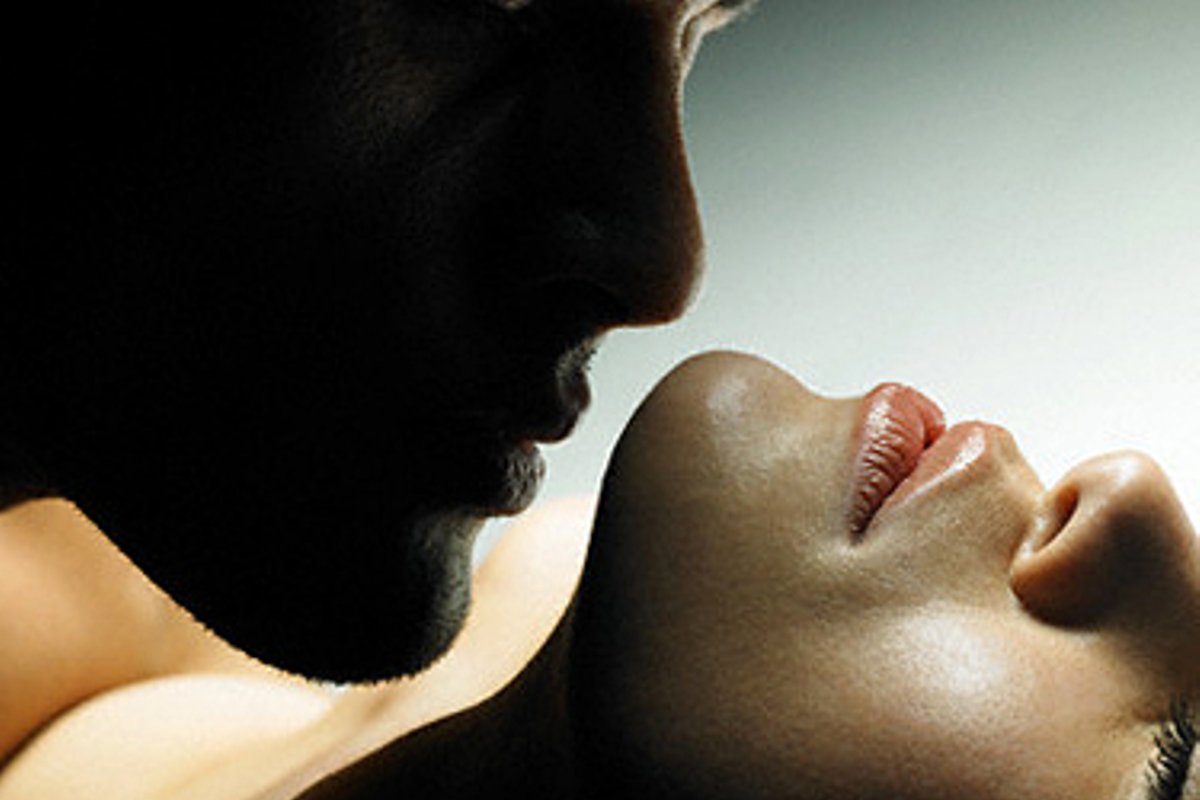 Секс дәрігерге қабылдауға келіп, қобалжыды Орыс әйелдерінің үйдегі стриптизі