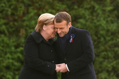 Emmanuelis Macronas, Angela Merkel