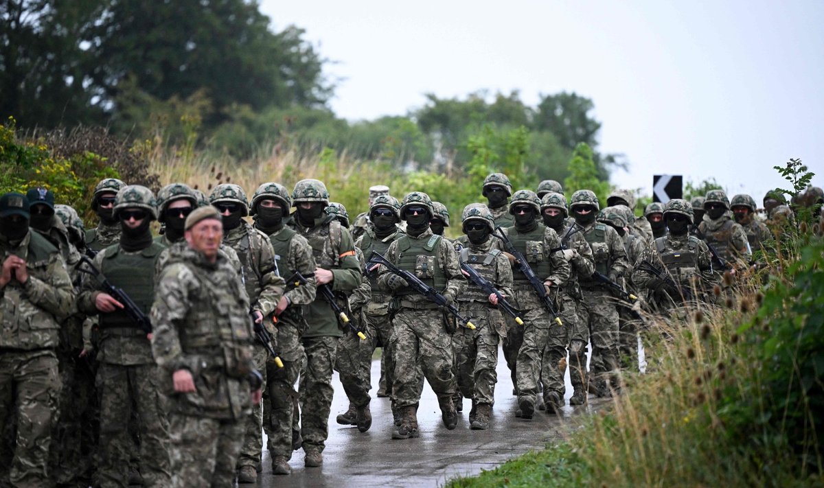 Ukrainos legionas Lenkijoje pradėjo rinkti savanorius