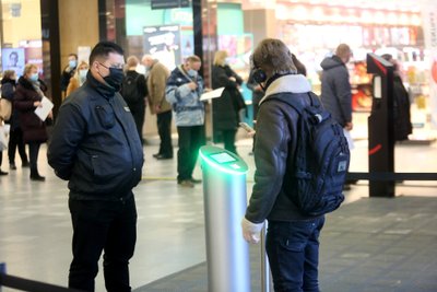 Kauno „Akropolyje“ tikrinami galimybių pasai