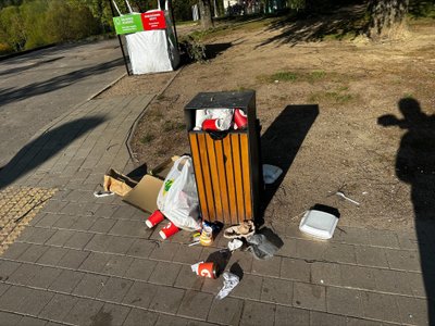 Šiukšliadėžės Vingio parke