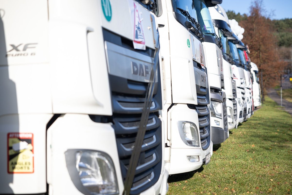 100 stranded trucks returned from Belarus