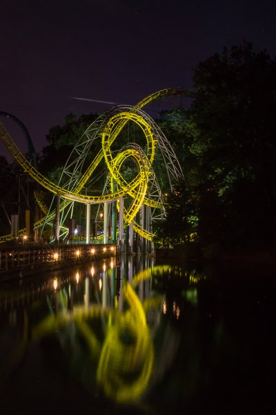 Busch Gardens susikertančios kilpos