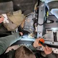 Medininkuose muitininkai sulaikė tris kontrabandininkų automobilius, mašinas perduos Ukrainai