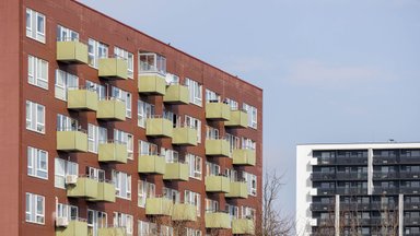 Šaltas pavasaris grąžina šildymo sezoną: net renovuotų namų butuose temperatūra tesiekė 16–17 laipsnių