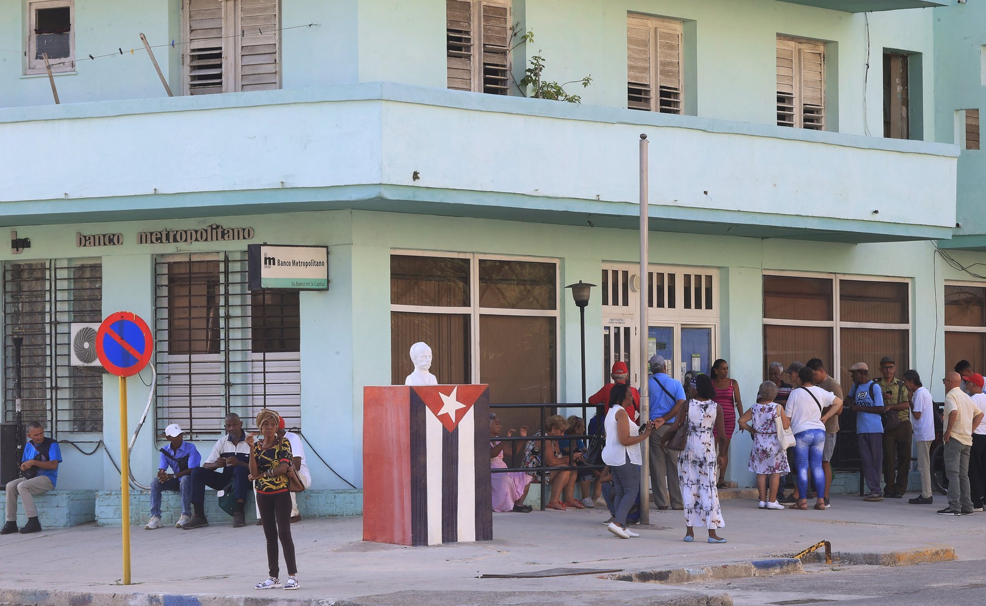 Cuba to halt Visa, Mastercard payments amid U.S. sanctions