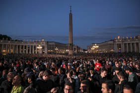 Konklava: kodėl pirmųjų dūmų teko laukti taip ilgai?