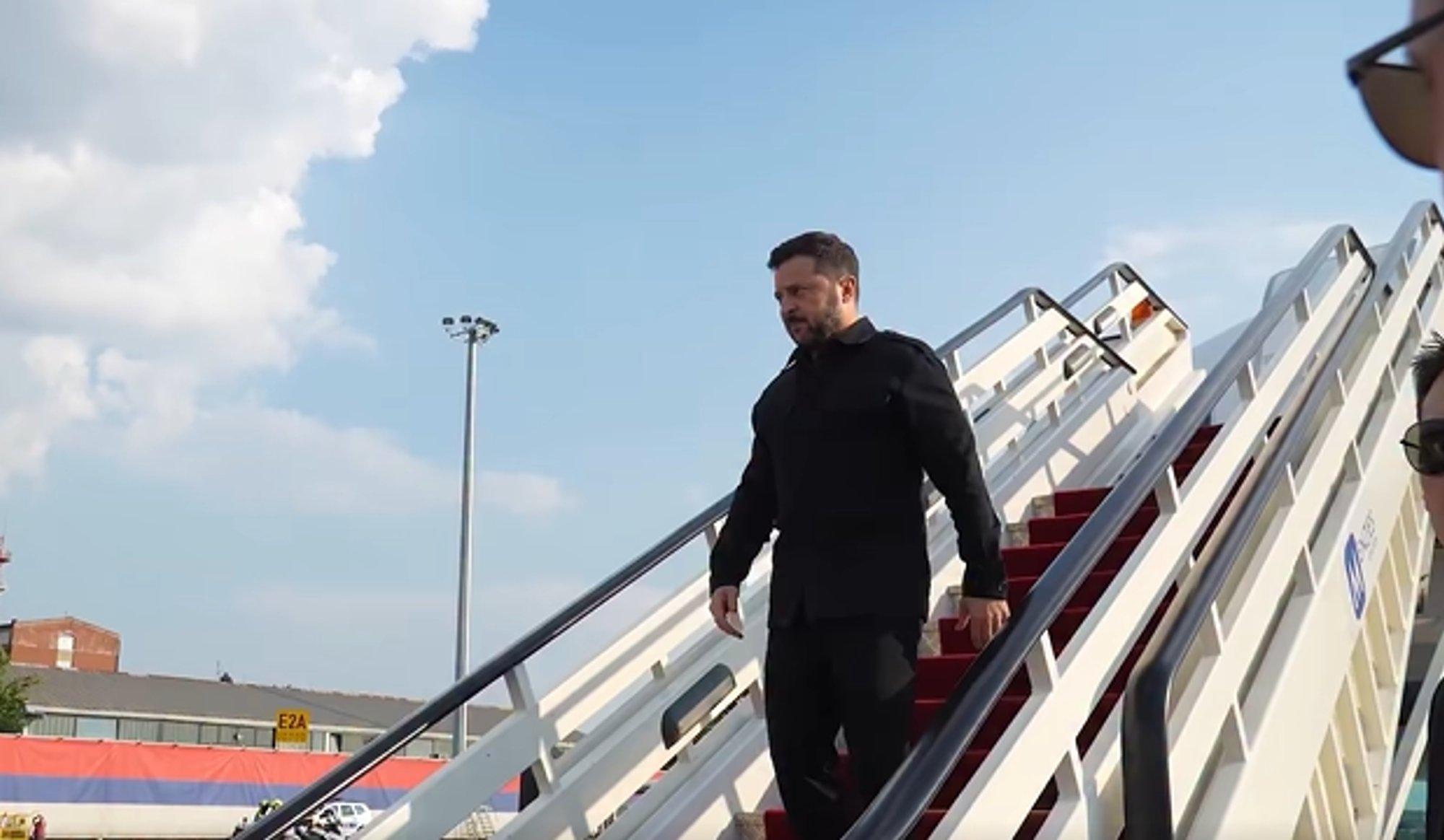 Zelenskyy Arrives in Serbia for Talks on Economy, Security, and EU Relations