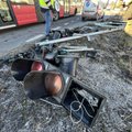 Vilniaus centre sankryžoje troleibusas suniokojo šviesoforą, netrukus ten susidūrė automobiliai 