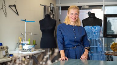 Gimus dukroms panevėžietė ryžosi kardinaliems gyvenimo pokyčiams ir tapo siuvėja: kiekviena moteris gali būti karalienė