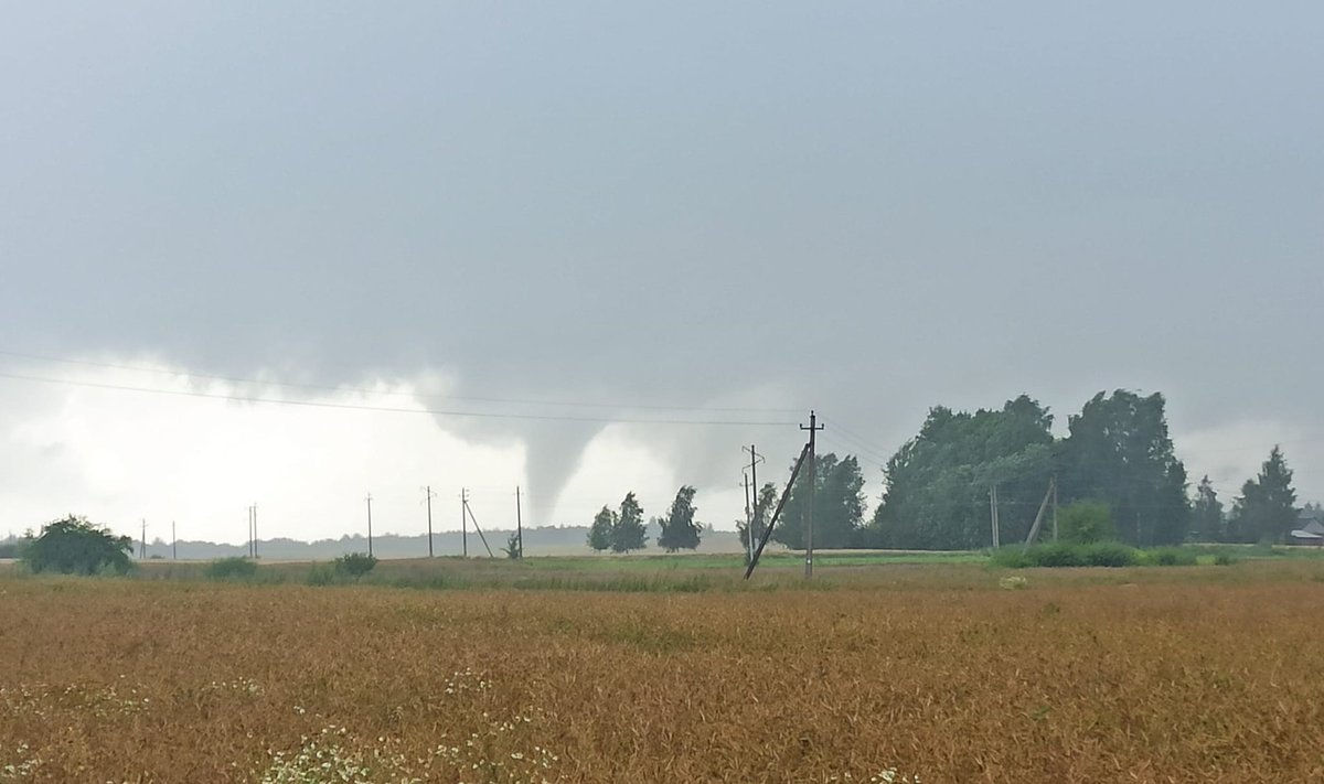 Netoli Šiaulių užfiksuotas viesulas