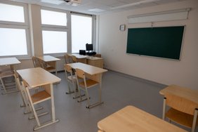 Ar reikia drausti mobiliuosius telefonus mokyklose? Lietuva turi iš ko pasimokyti