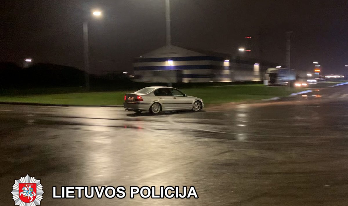 Policijos reidas ir kelių chuliganai