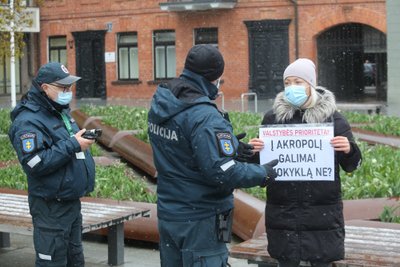 Kaune vyko protesto akcija prieš profilaktinį mokinių testavimą