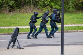 Tiesiogiai – iš pratybų, kuriose reaguojama į hibridinių grėsmių sukeltus kompleksinius incidentus