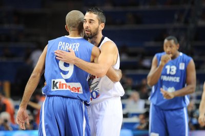 2011 metų finalas: Tony Parkeris, Juanas Carlosas Navarro