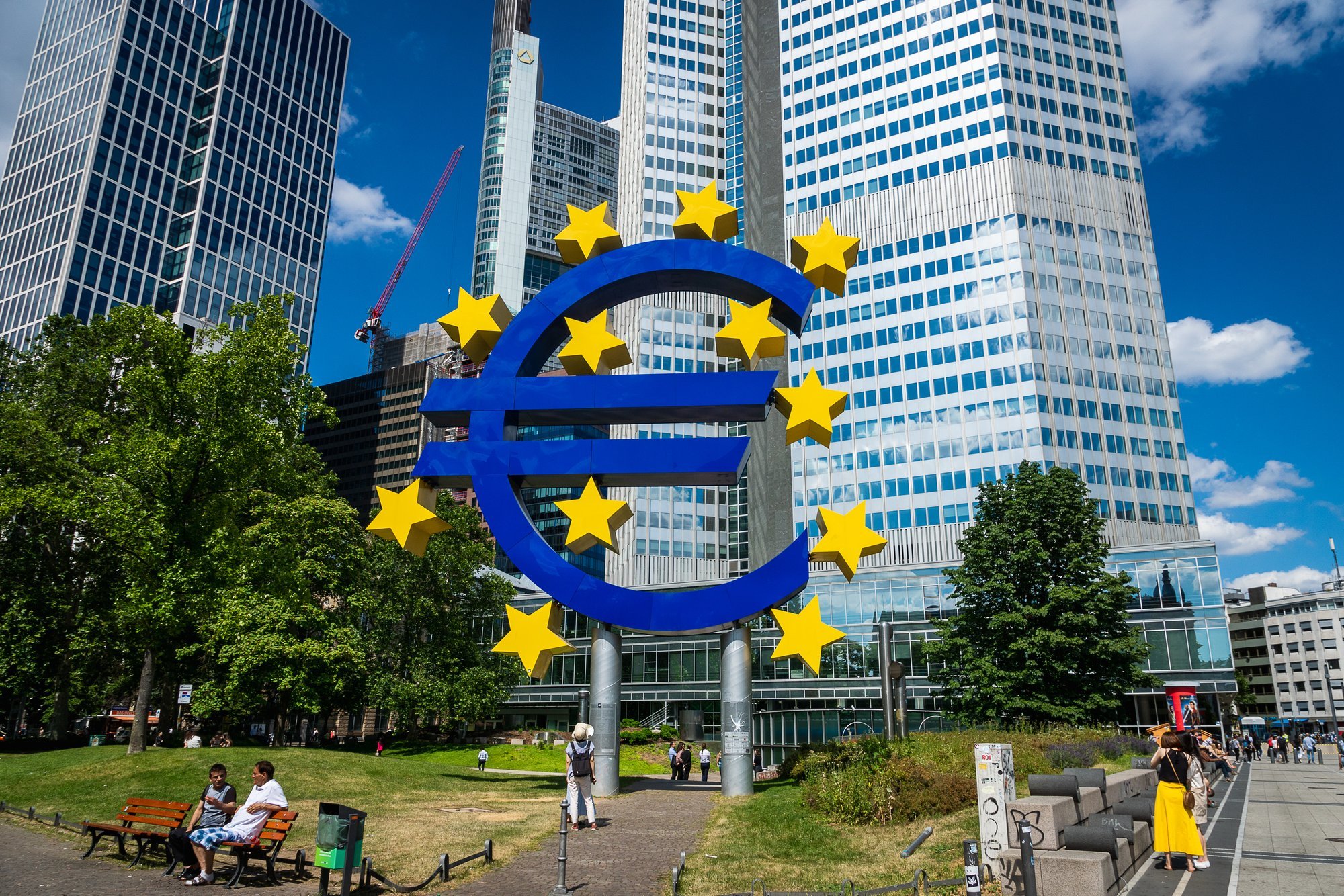 ECB decides on rates – markets await autumn