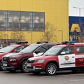 Gausios Vilniaus ugniagesių pajėgos sutelktos prie parduotuvės „Ikea“, evakuoti žmonės 