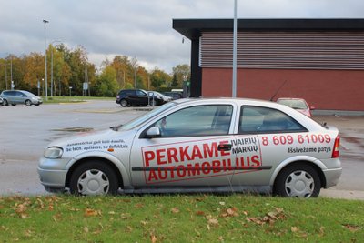 Reklama ant automobilių Klaipėdoje