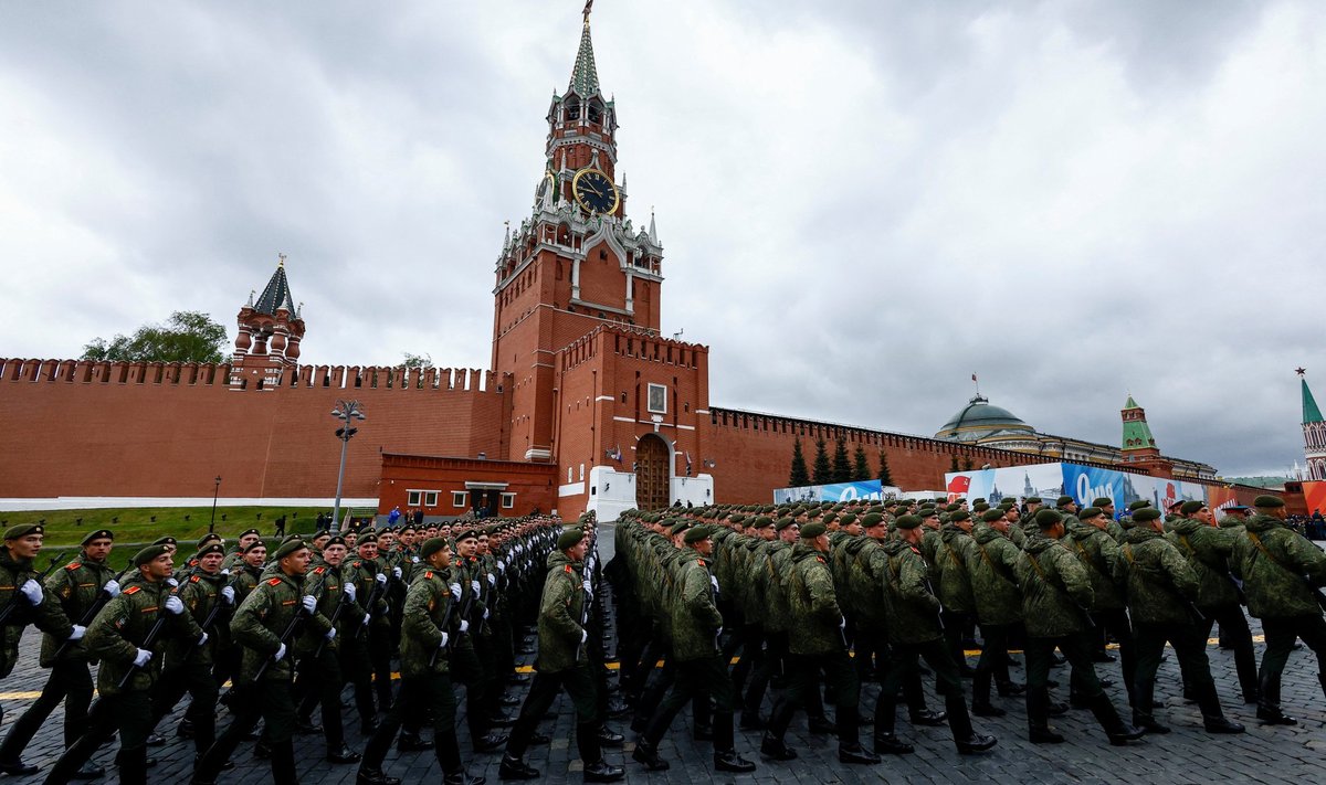 WW2-ANNIVERSARY/RUSSIA-PARADE-REHEARSAL