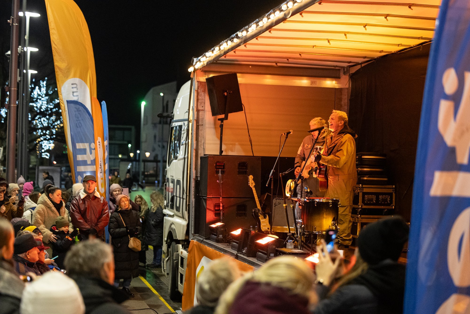 Finalinė vilkiko kelionės stotelė – Šilutė: publiką linksmino I. Kavaliauskaitė ir „Biplan“