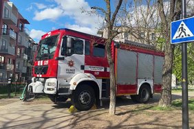 Службы пытаются установить, какое вещество пролили в одном из многоквартирных домов в Каролинишкес