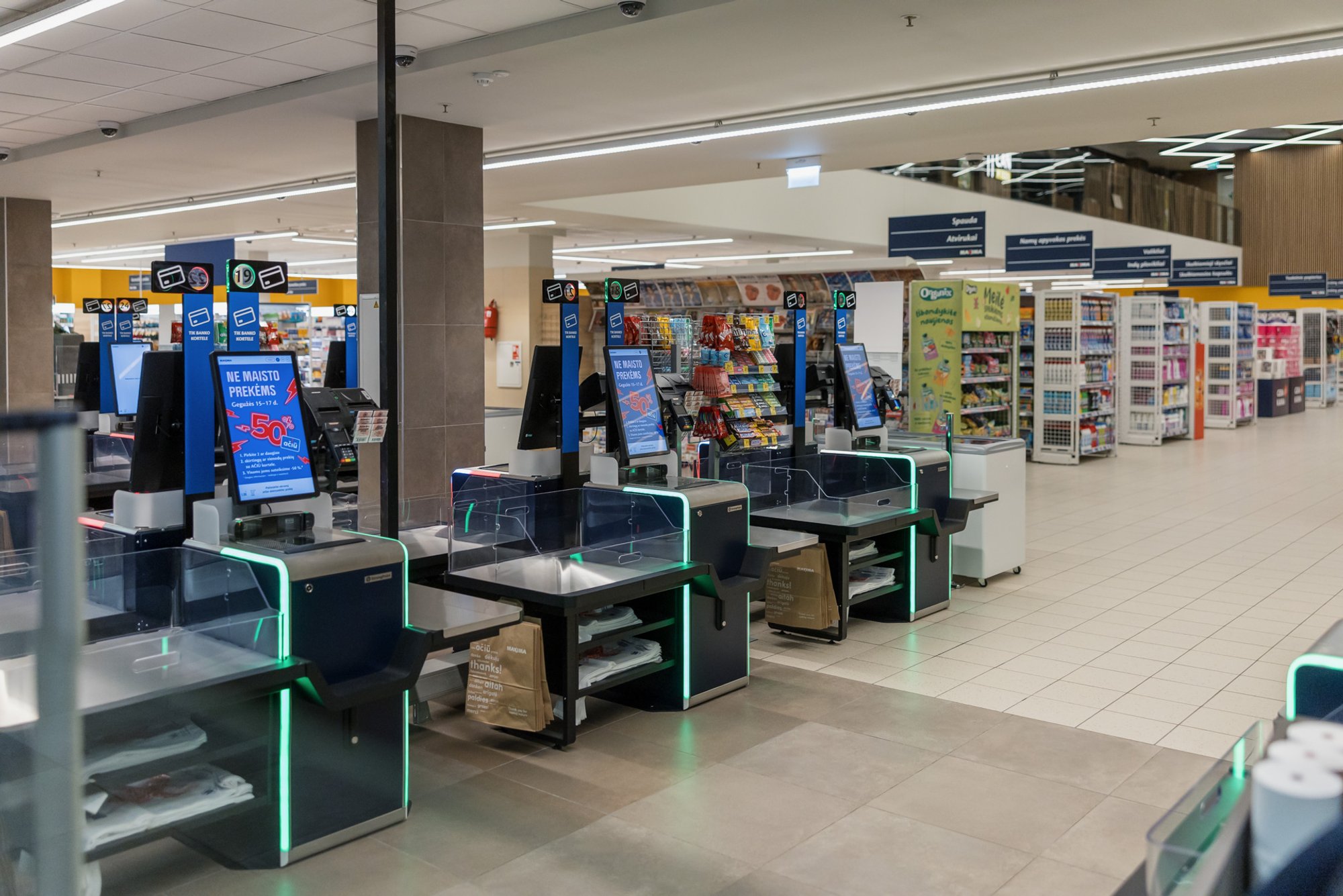 Maxima introduces new evening checkout policy