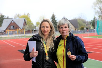 Liveta Jasiūnaitė su trenere Terese Nekrošaite / FOTO: Dainius Virbickas