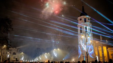 Vilniaus centre petarda sužalojo nepilnametei galvą