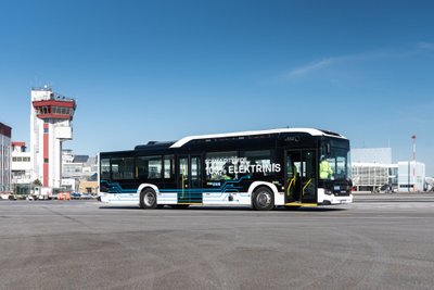 Vilniaus oro uoste keleiviams vežti išbandomas elektra varomas autobusas