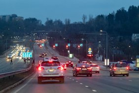 Per reidus nė vienam automobiliui neviršijus leistinos taršos ribos, AAD teigia: Lietuvos transporto parkas atsinaujina