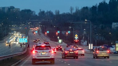 Per reidus nė vienam automobiliui neviršijus leistinos taršos ribos, AAD teigia: Lietuvos transporto parkas atsinaujina