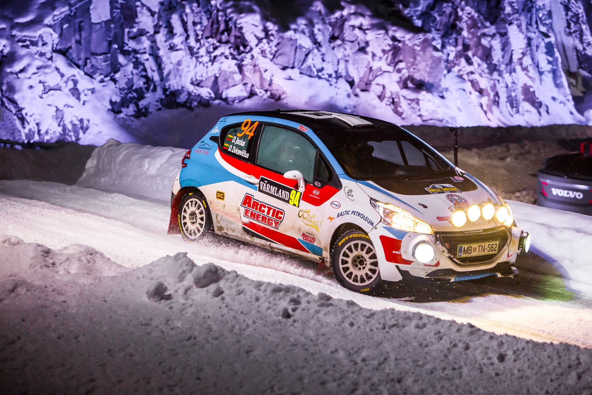 Švedijos ralyje Deividui Jociui teliko du komplektai padangų